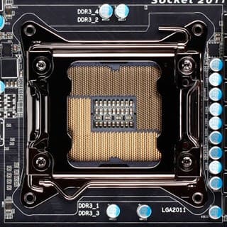 سوکت Intel-FCLGA2011 برای سی پی یوی Intel Xeon E5-2620V2